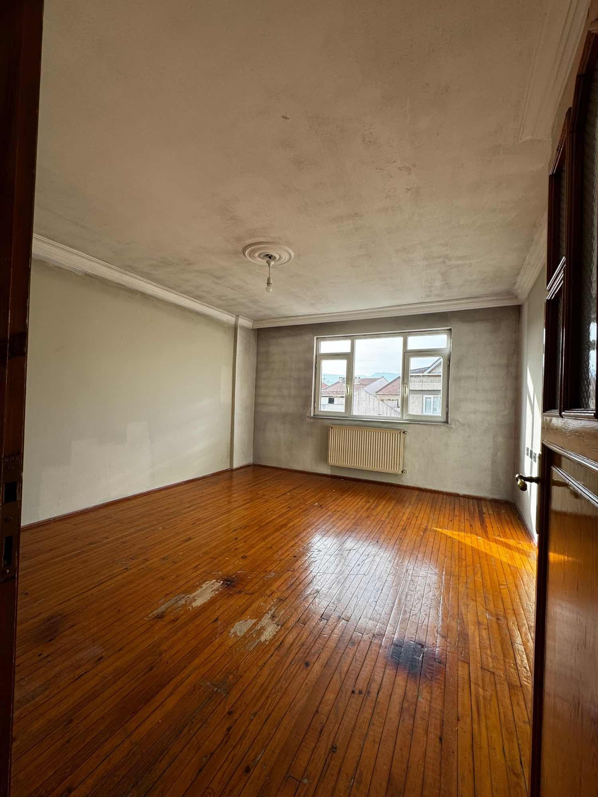 AKGÜN'DEN KİRALIK KEMALPAŞA MAH. 2.5+1 130 M2 DAİRE