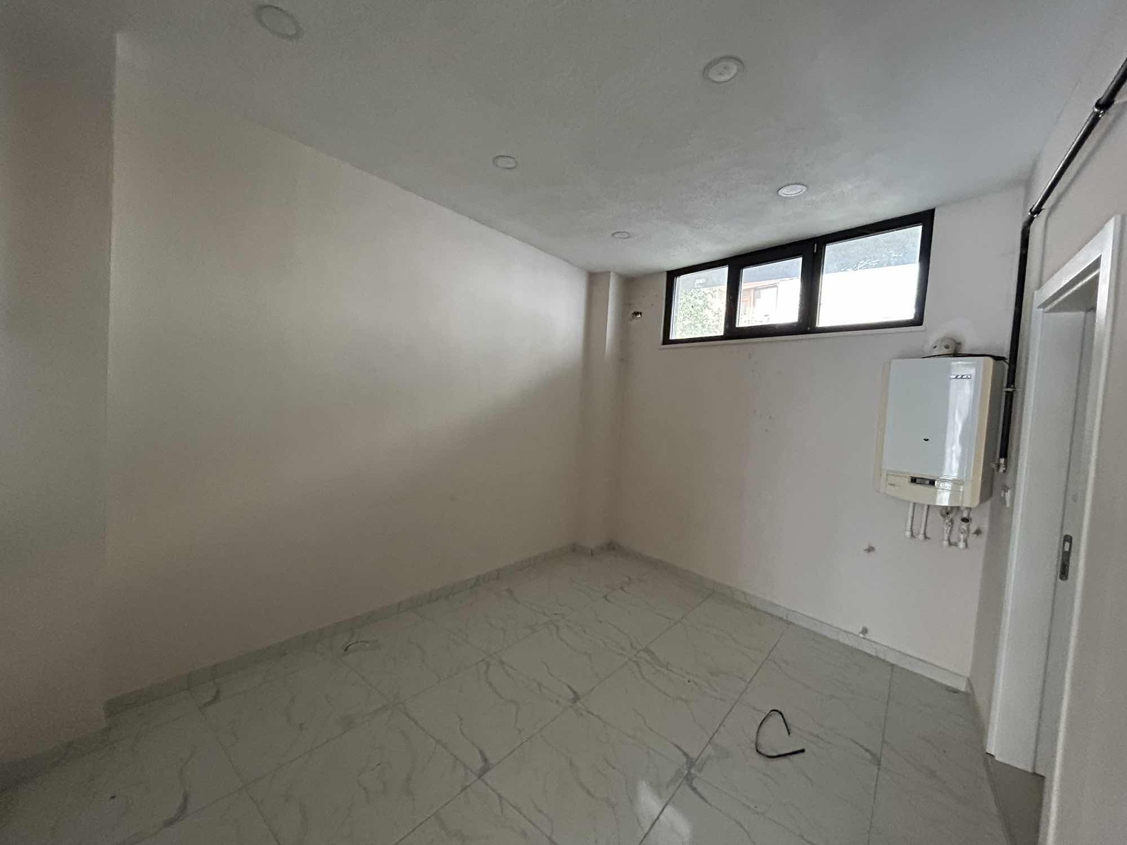 AKGÜN'DEN KİRALIK ÇARŞI İÇERİSİNDE 60 M2 DÜKKAN MAĞAZA