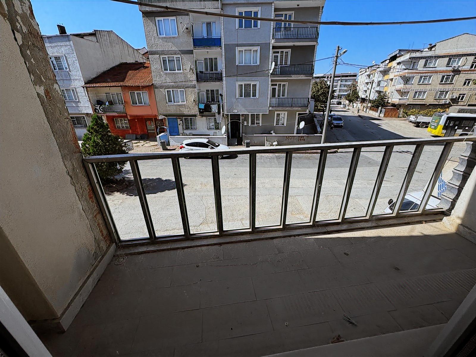 AKGÜN'DEN SATILIK KEMALPAŞA MH 125 M2 3+1 ARAKAT DAİRE !