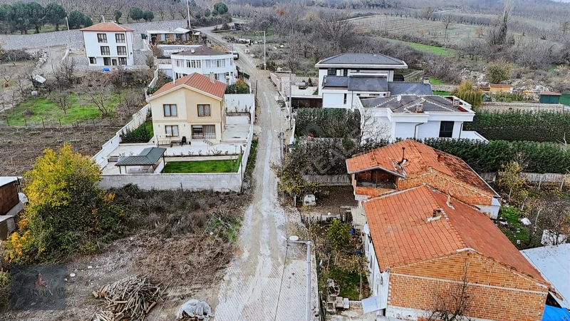 AKGÜN'DEN SATILIK İSAÖREN MAH. 406 M2 FIRSAT EV VE ARSASI !!!!!! Fotoğraf 6
