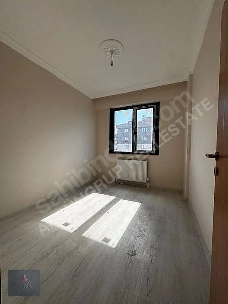 AKGÜN'DEN SATILIK SULTANBEYLİ M.AKİF MH 120M2 3+1 ARAKAT DAİRE ! Fotoğraf 8